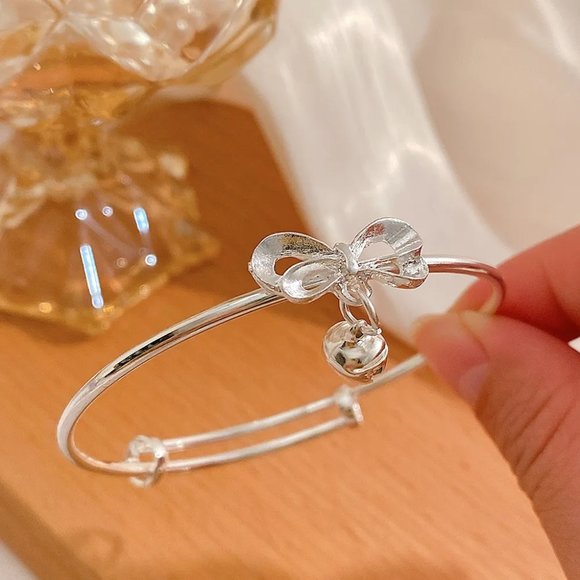 Silver Plated Heart Shape Bracelet - Picture 3 of 5